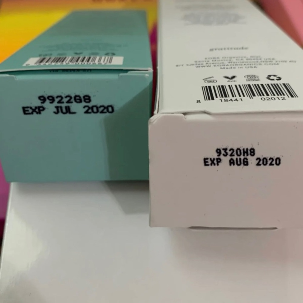 Makeup bundle - Picture 6 of 6